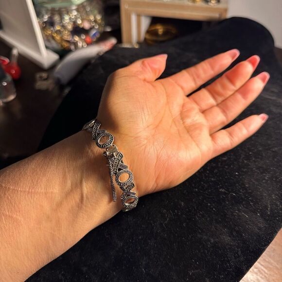 Vintage 925 Sterling Silver Handmade XOXO Bracelet X's and O's Marcasite Design - Picture 5 of 6